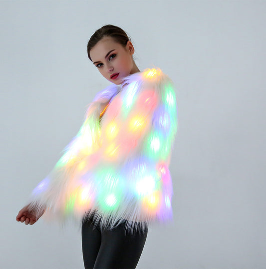 Abrigo/chaqueta con capucha de piel sintética y luces LED(GlowFur)